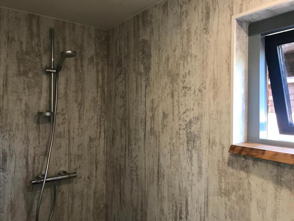 Heerlijk Huisje Vlakbij De Duinen Van Oostvoorne Esterno foto