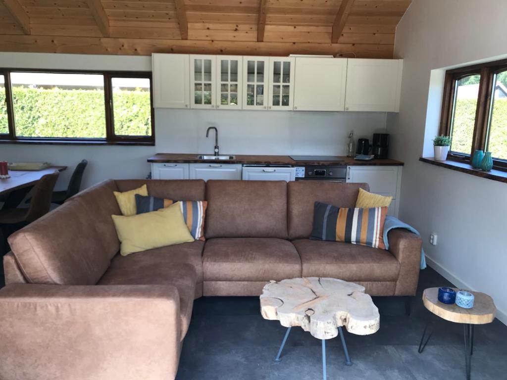 Heerlijk Huisje Vlakbij De Duinen Van Oostvoorne Esterno foto