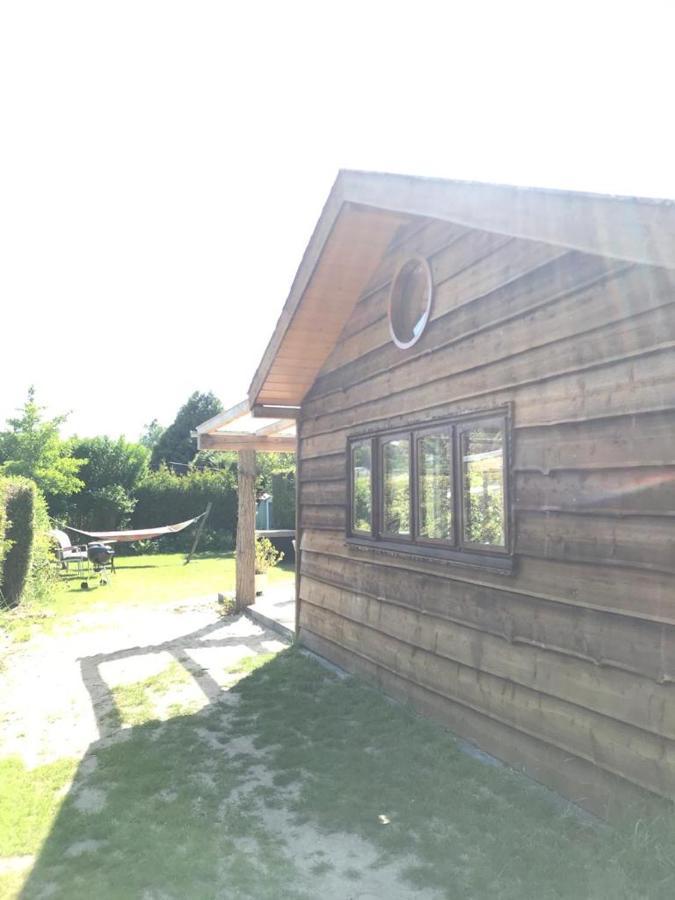 Heerlijk Huisje Vlakbij De Duinen Van Oostvoorne Esterno foto