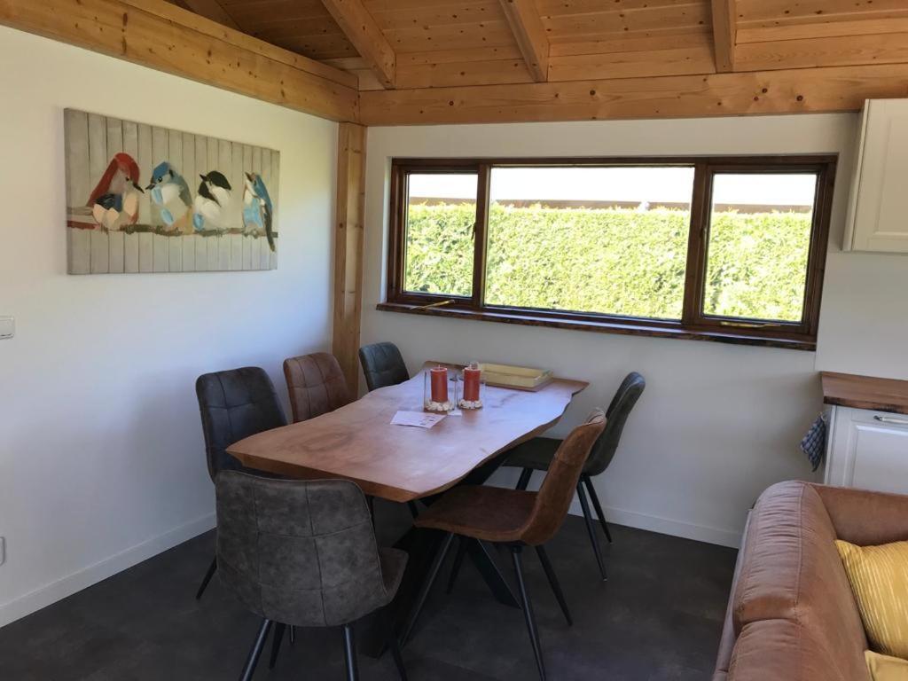 Heerlijk Huisje Vlakbij De Duinen Van Oostvoorne Esterno foto